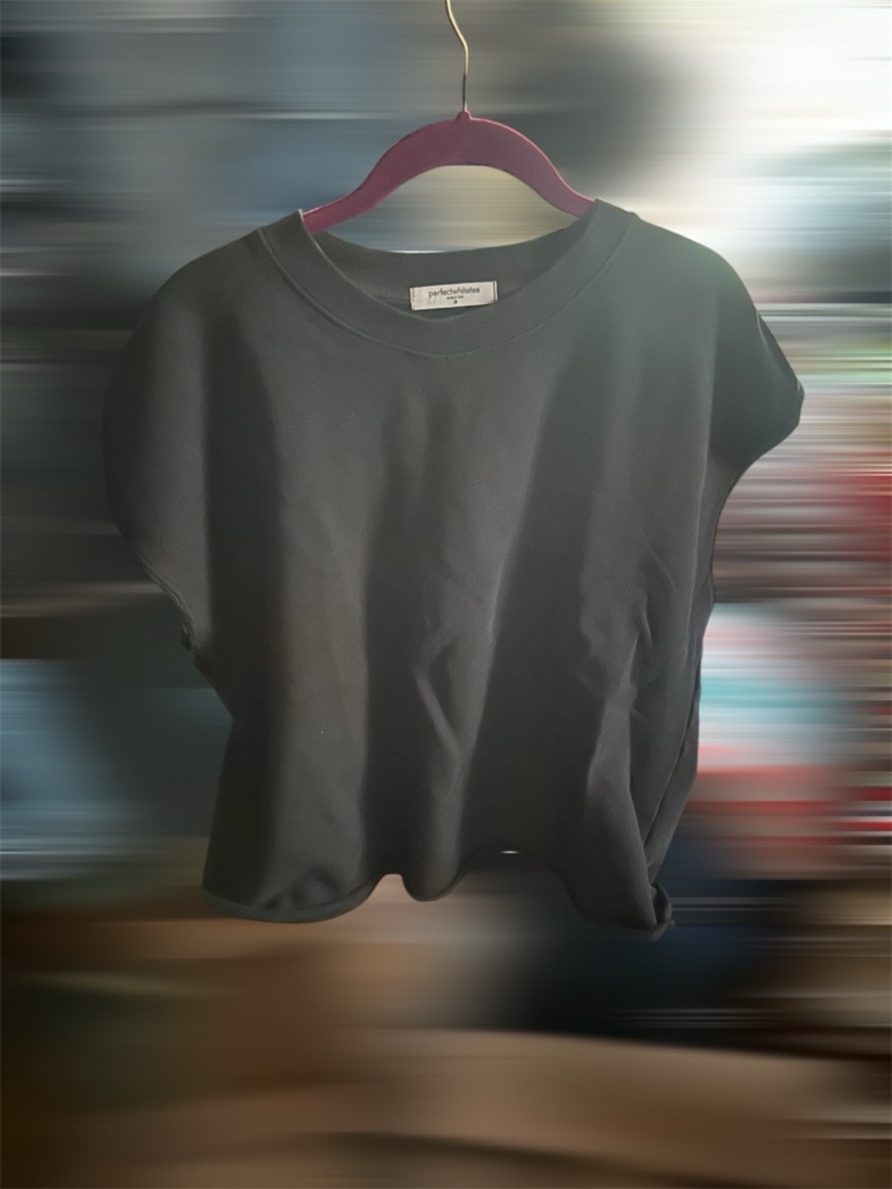 Perfectwhitetee Jet Black Short Sleeve Top Size Medium ApproxPTP 22” Length 23”